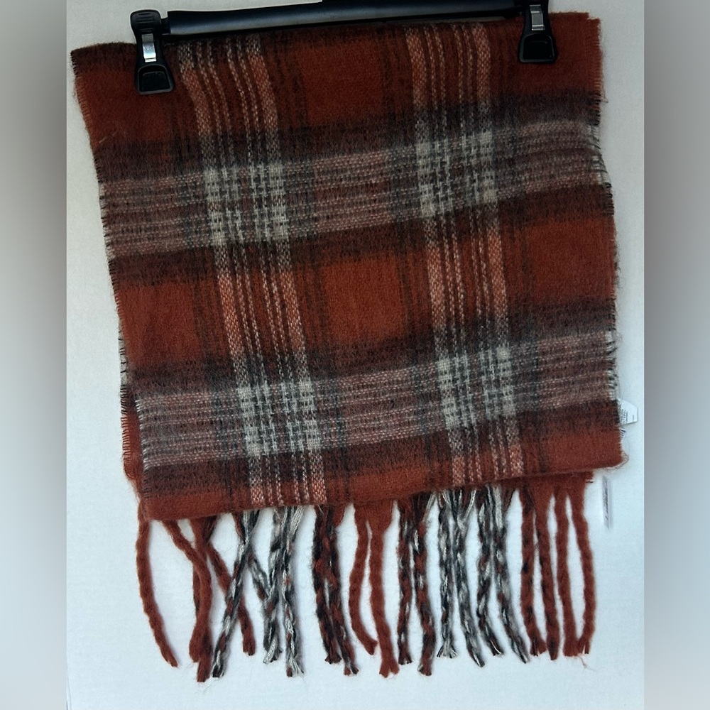GAP Plaid Scarf in Rust and Black